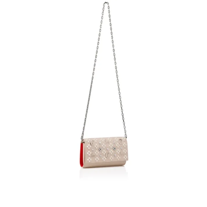 Paloma – Geldbörse an Kette – genarbtes Kalbsleder und Spikes Loubinthesky – Leche