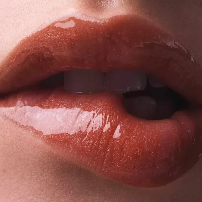 Rouge Stiletto Vinyl Gloss Copper Fever 352V Copper Fever – Christian Louboutin Beauty Vereinigte Staaten