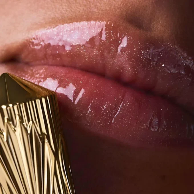 Rouge Stiletto Vinyl Gloss Golden Fierce 300V Golden Fierce – Christian Louboutin Beauty Vereinigte Staaten