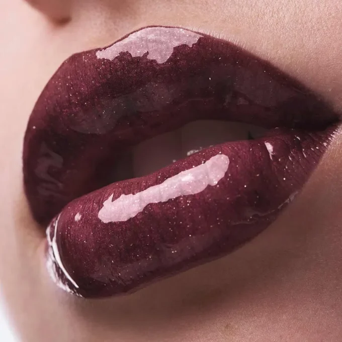 Rouge Stiletto Vinyl Gloss Mauve Heat 245V Mauve Heat – Christian Louboutin Beauty Vereinigte Staaten