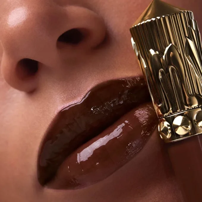 Rouge Stiletto Vinyl Gloss Smoky Nudy 392V Smoky Nudy – Christian Louboutin Beauty Vereinigte Staaten