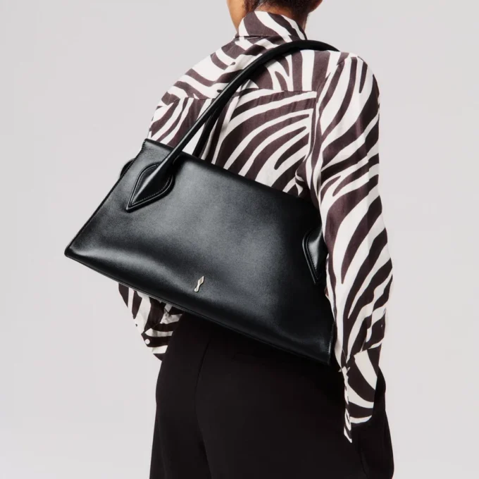 Venus – Umhängetasche – Kalbsleder – Schwarz Venus – Umhängetasche – Kalbsleder – Schwarz